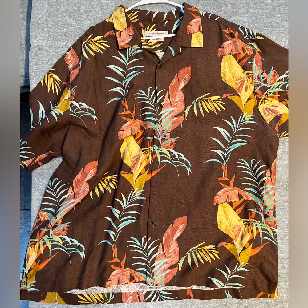 Tommy Bahama Short Sleeve Hawaiian Shirt